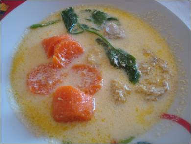 Minestra di Gallina (Ciorba Radauteana)